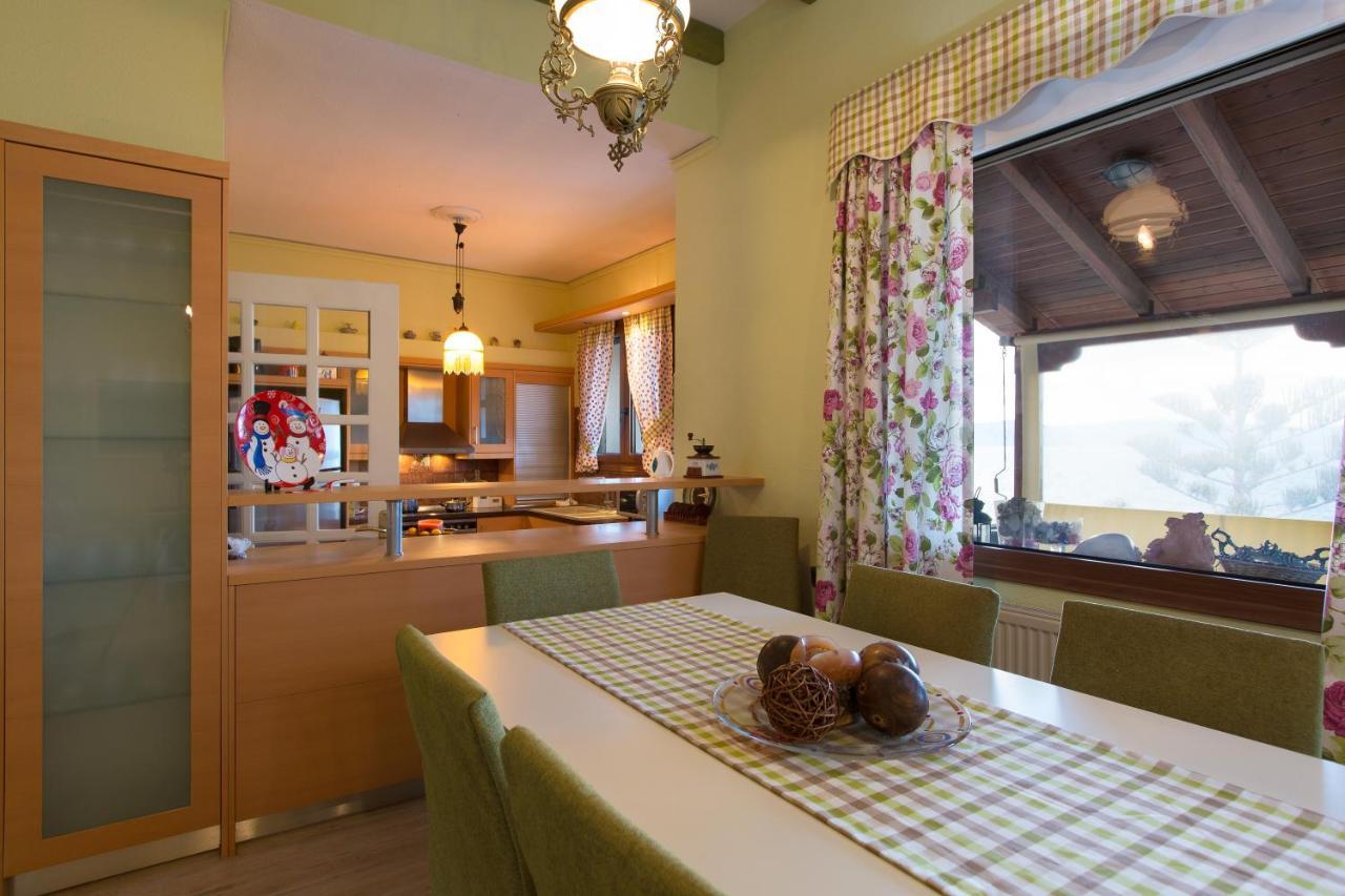 Beachfront Family Villa Katerina With Private Pool, Playground, Bbq & Amazing Sea Views! Petres  Екстер'єр фото