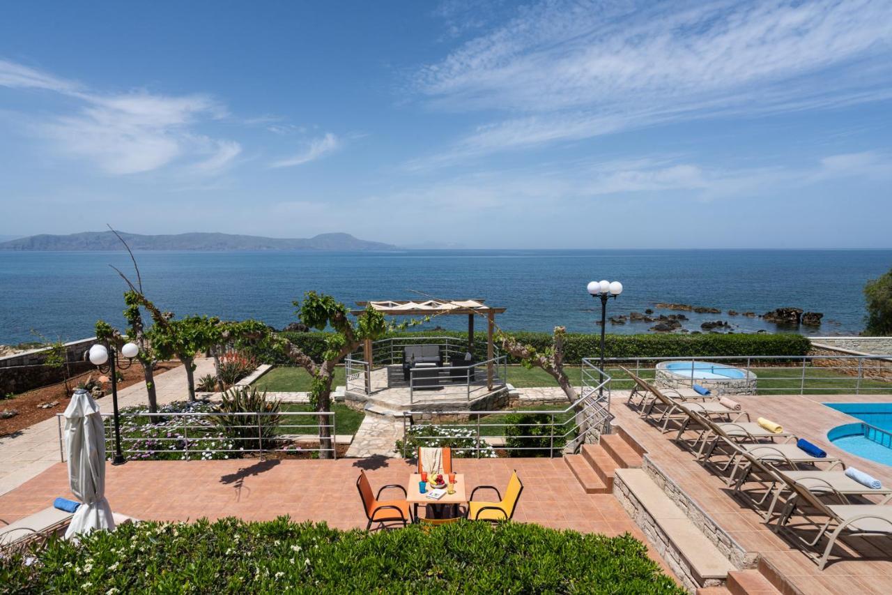 Beachfront Family Villa Katerina With Private Pool, Playground, Bbq & Amazing Sea Views! Petres  Екстер'єр фото