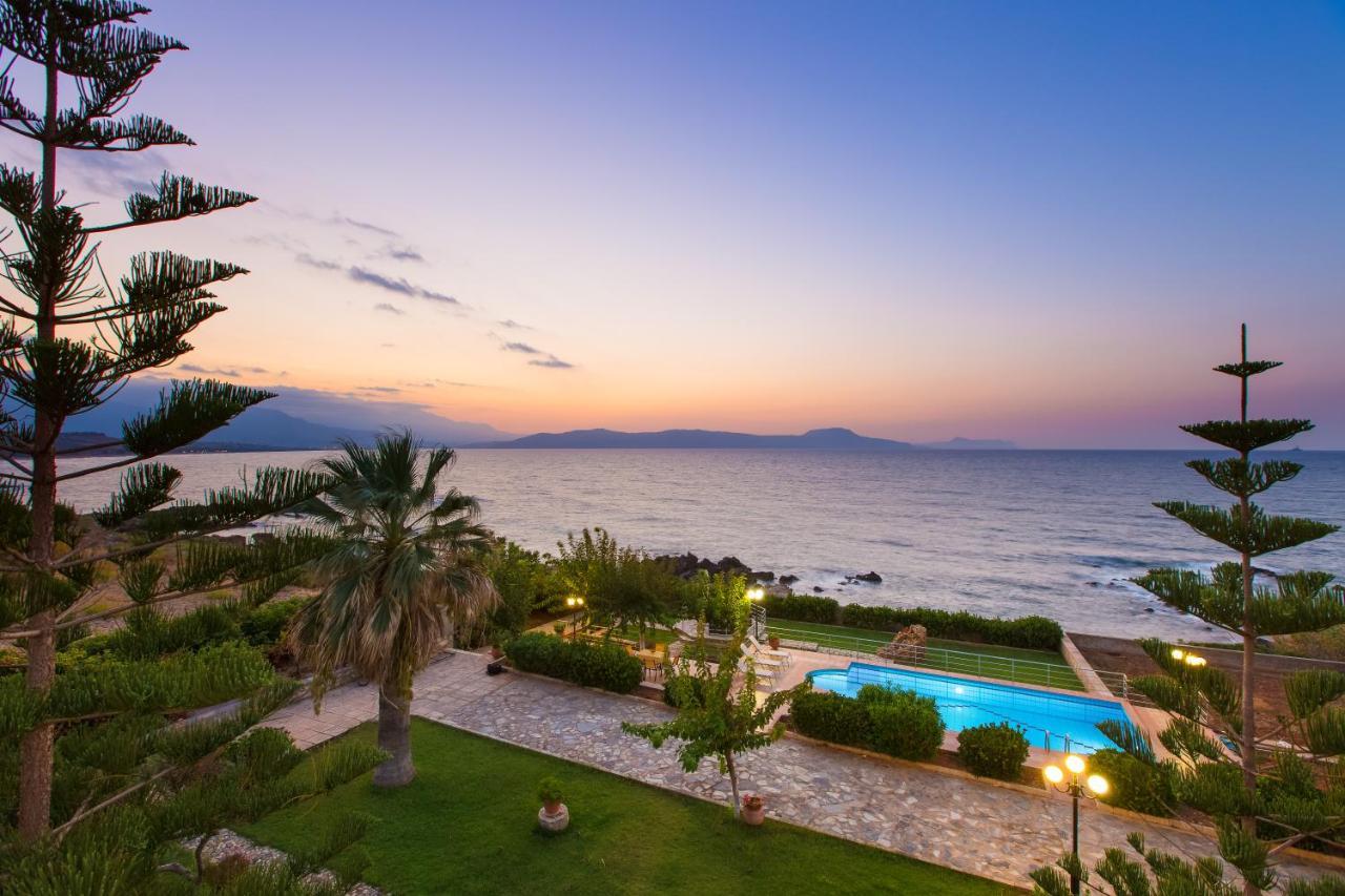 Beachfront Family Villa Katerina With Private Pool, Playground, Bbq & Amazing Sea Views! Petres  Екстер'єр фото