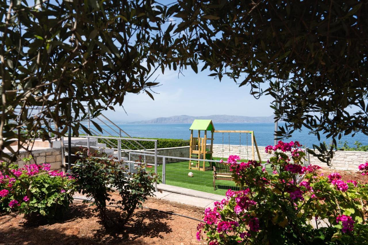 Beachfront Family Villa Katerina With Private Pool, Playground, Bbq & Amazing Sea Views! Petres  Екстер'єр фото