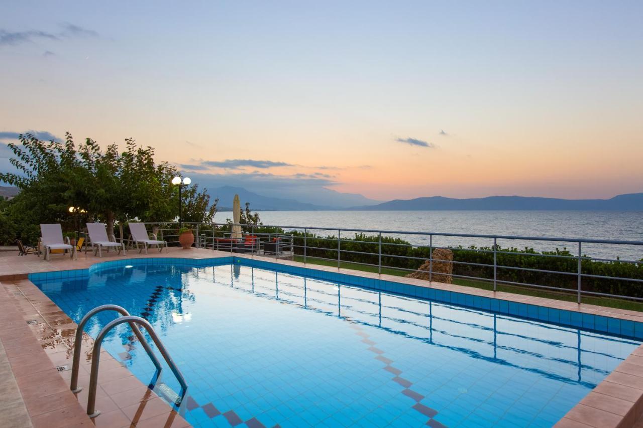 Beachfront Family Villa Katerina With Private Pool, Playground, Bbq & Amazing Sea Views! Petres  Екстер'єр фото