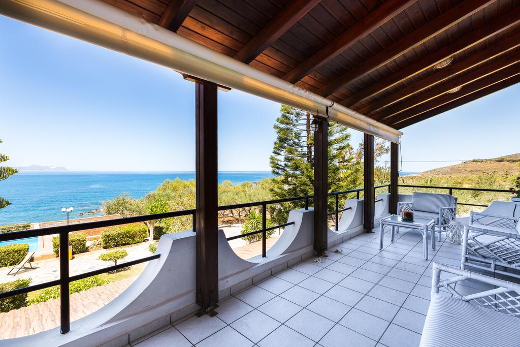 Beachfront Family Villa Katerina With Private Pool, Playground, Bbq & Amazing Sea Views! Petres  Екстер'єр фото