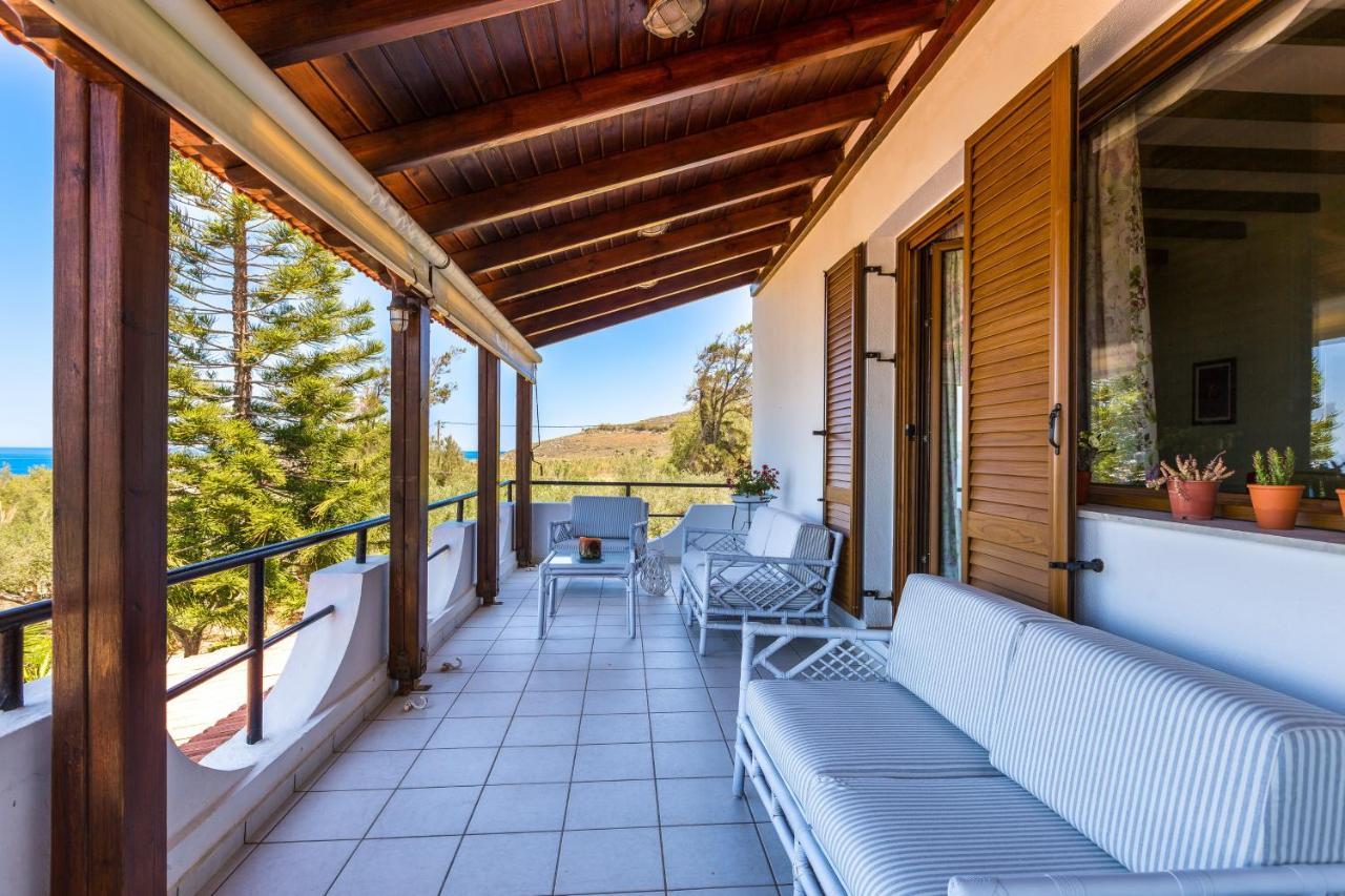 Beachfront Family Villa Katerina With Private Pool, Playground, Bbq & Amazing Sea Views! Petres  Екстер'єр фото